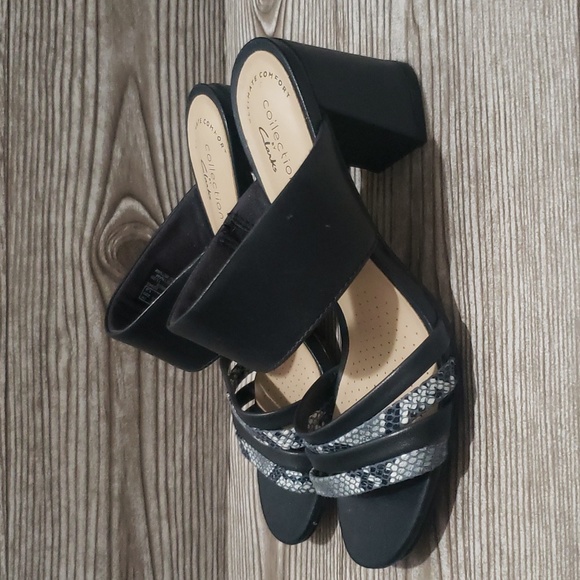 Clarks 5.5 block heel open toe strap snake print sandals slides - Picture 5 of 6